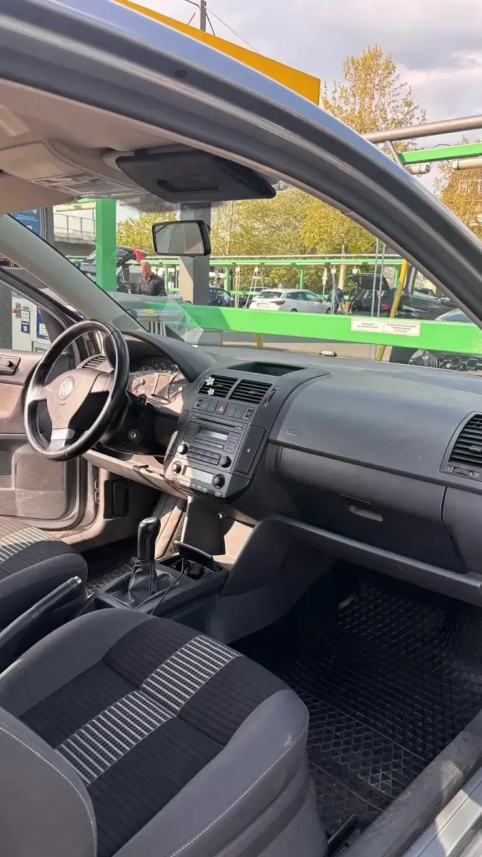 Gebraucht VW Polo 60 PS (44 kW) 2008 Grau Kleinwagen