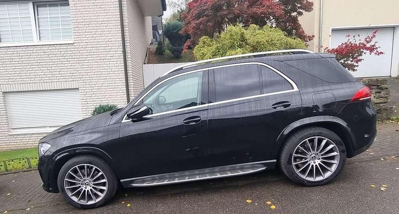 Schwarz Gebraucht 2022 Mercedes GLE350 AMG line SUV | 59.660 € (Teuer) - Bild 1/4