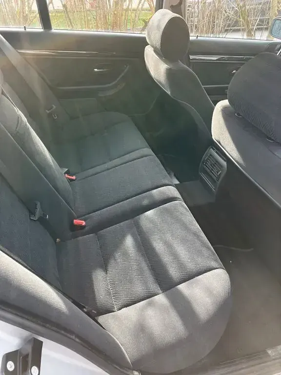 Second-hand BMW 520 150 CP (110 kW) 1999 Argintiu Berlinǎ