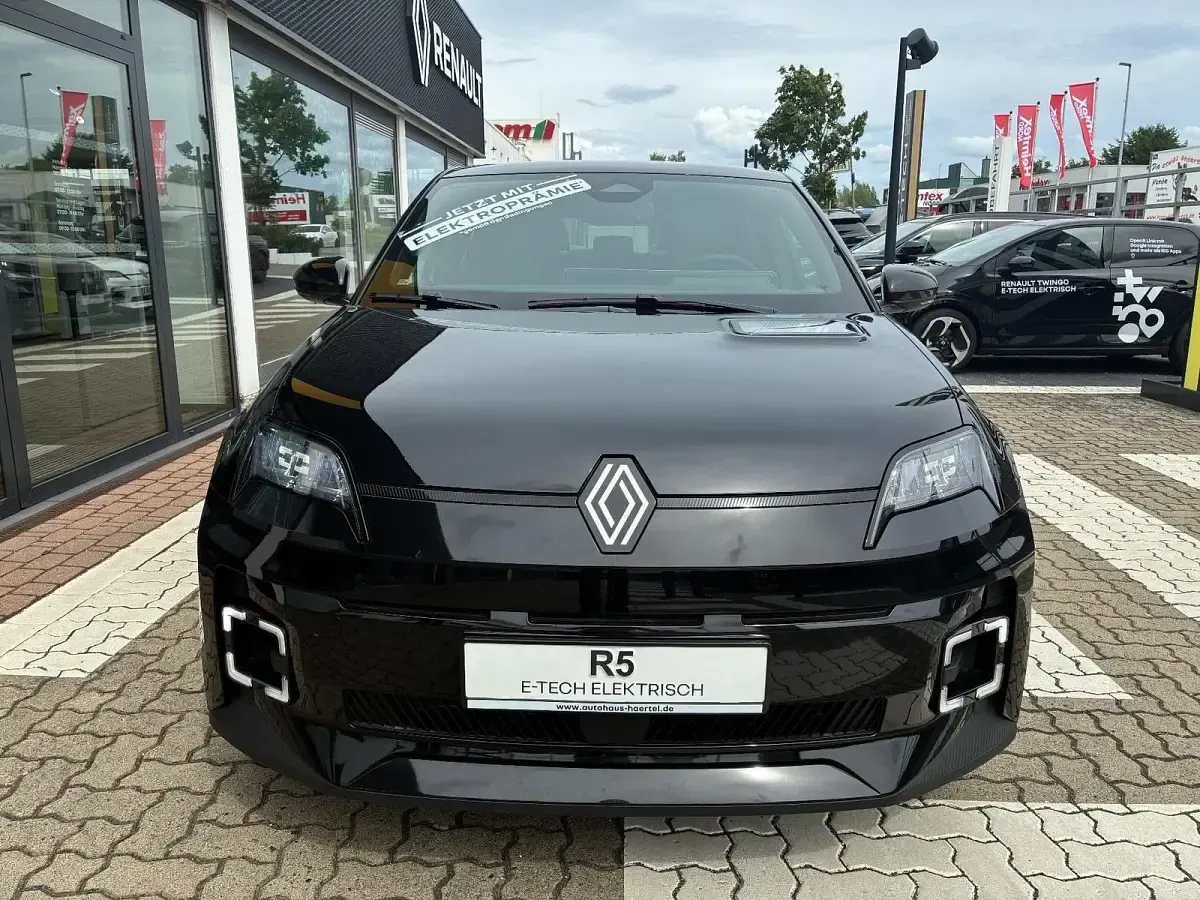 Neu Renault 5 E-Tech Komfort 110 kW (150 PS) 2025 Blackpearlschwarz (schwarz) Limousine
