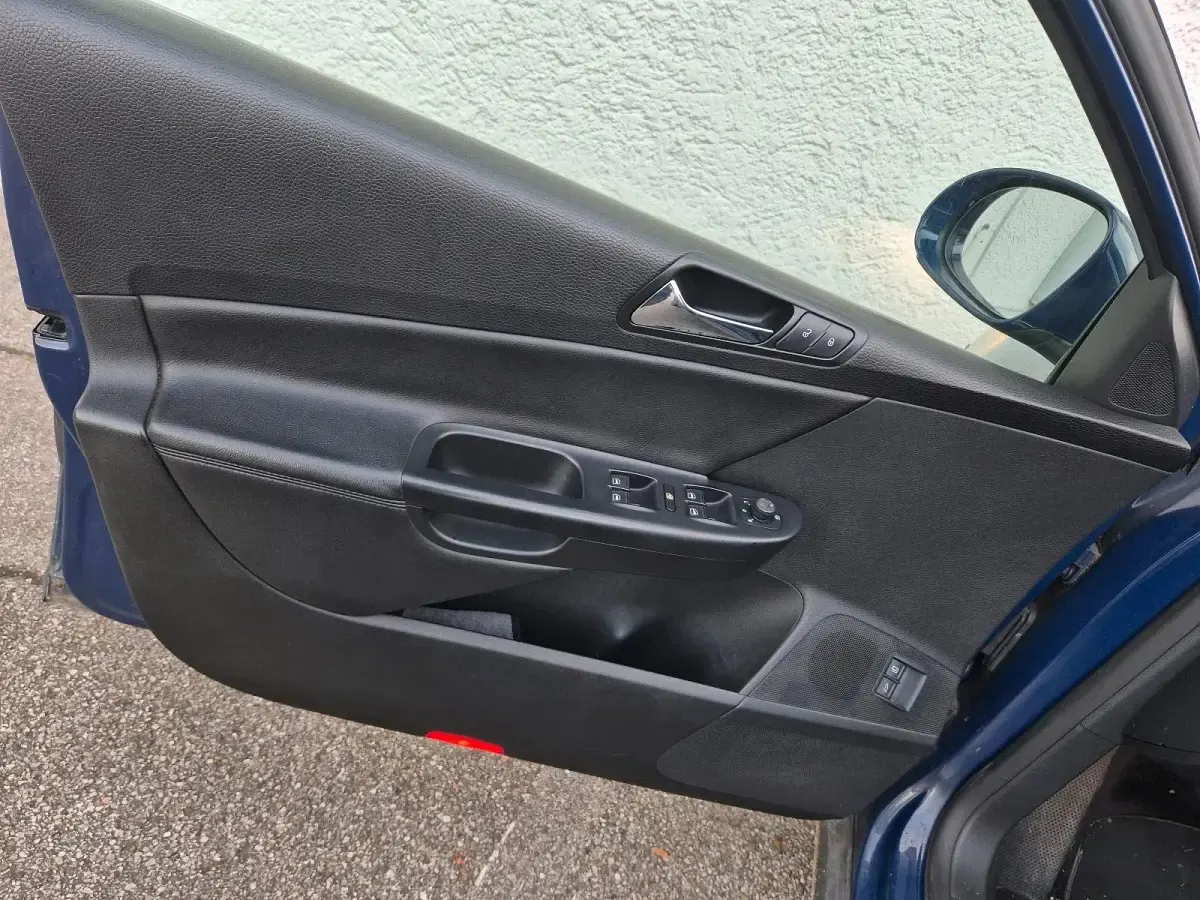 Gebraucht VW Passat 140 PS (102 kW) 2007 Blau Kombi