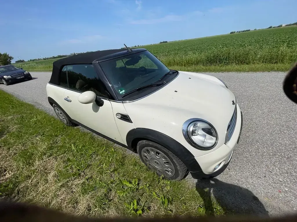 Gebraucht Mini Cooper D Cabriolet 111 PS (81 kW) 2012 Beige Cabrio