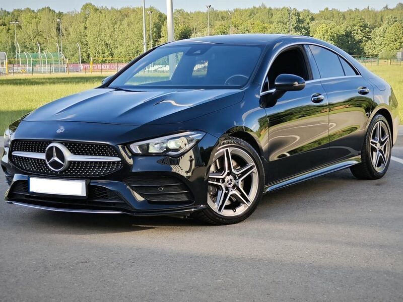 Schwarz Gebraucht 2019 Mercedes CLA250 AMG line Limousine | 29.950 € (Guter Preis) - Bild 1/4