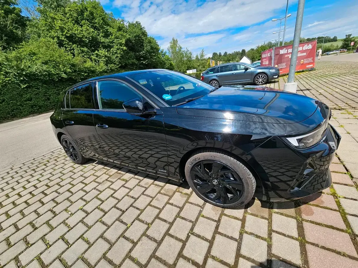 Gebraucht Opel Astra Ultimate 131 PS (96 kW) 2024 Schwarz Kleinwagen
