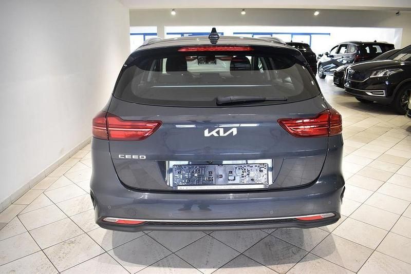 Gebraucht Kia Ceed Sportswagon 159 PS (116 kW) 2024 Grau Kombi