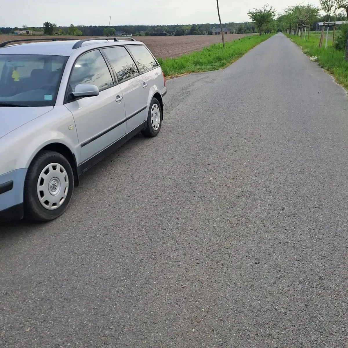 Gebraucht VW Passat 101 PS (74 kW) 1999 Silber Kombi