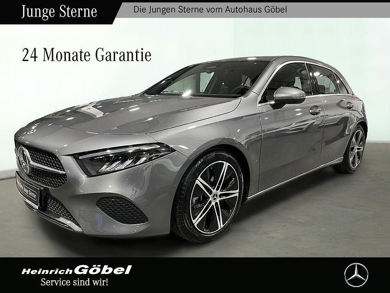 Grau Gebraucht 2024 Mercedes A220 Advanced Limousine | 34.490 € (Fairer Preis) - Bild 1/4