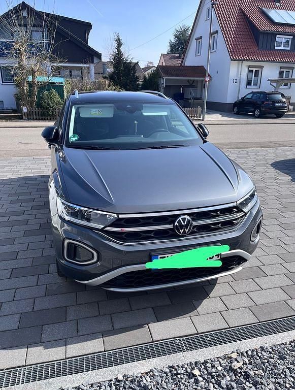 Gebraucht VW T-Roc Life 150 PS (110 kW) 2023 Grau SUV
