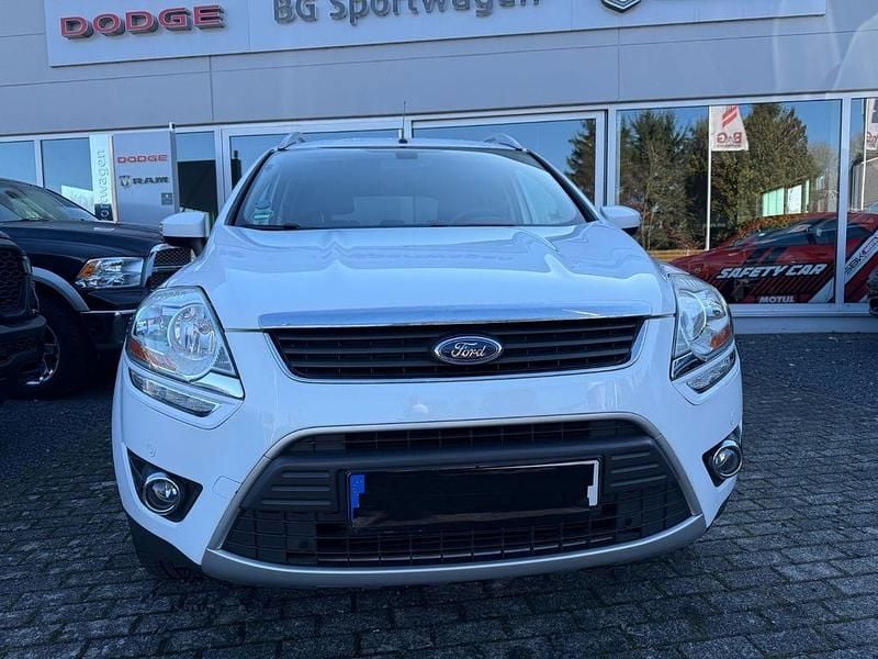 Gebraucht Ford Kuga Titanium 163 PS (119 kW) 2011 Weiß SUV