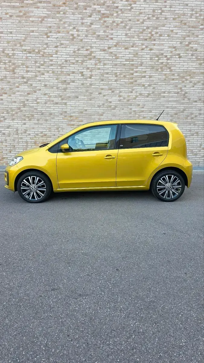 Gebraucht VW up! Sound 75 PS (55 kW) 2017 Gold Kleinwagen