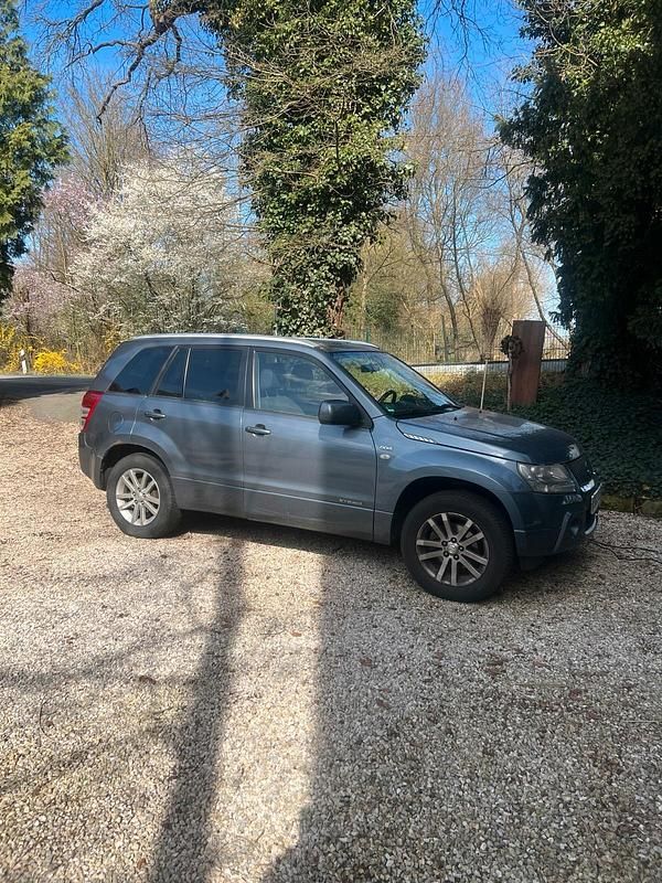 Gebraucht Suzuki Grand Vitara 129 PS (94 kW) 2007 Grau SUV