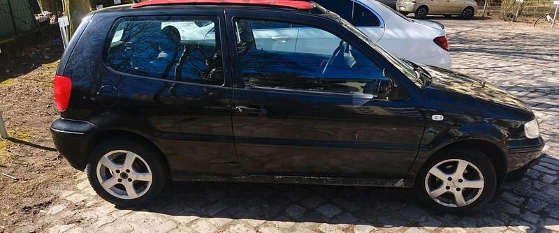 Second-hand VW Polo 60 CP (44 kW) 2000 Negru Hatchback