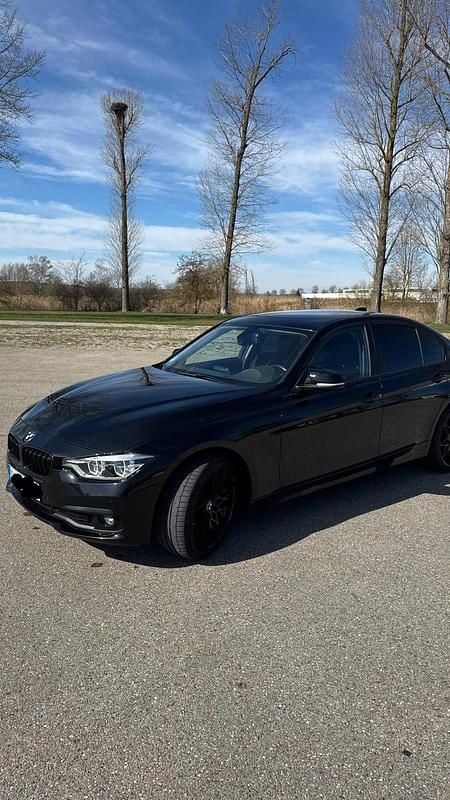 Gebraucht BMW 320 190 PS (139 kW) 2018 Schwarz Limousine