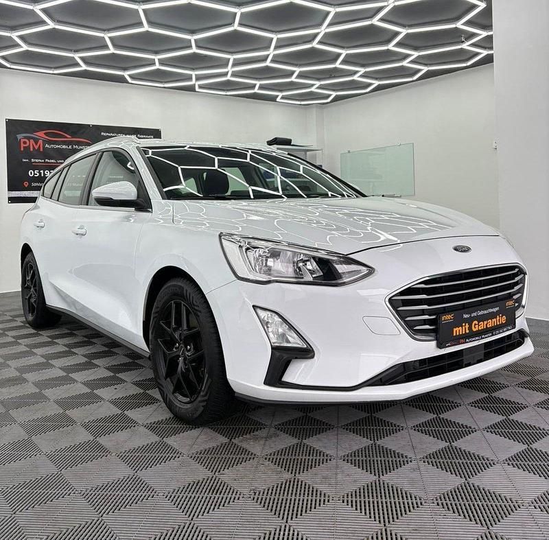 Gebraucht Ford Focus Cool & Connect 125 PS (91 kW) 2019 Weiß Kombi
