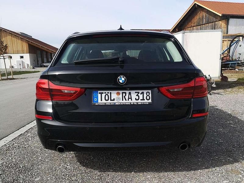 Gebraucht BMW 530 265 PS (194 kW) 2019 Schwarz Kombi