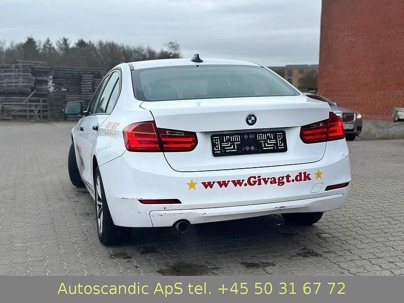 Gebraucht BMW 316 136 PS (100 kW) 2014 Schwarz Limousine