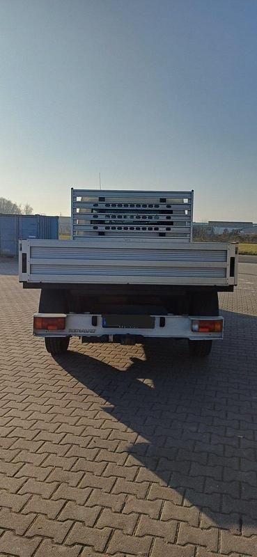 Gebraucht Renault Master 120 PS (88 kW) 2009 Weiß Limousine