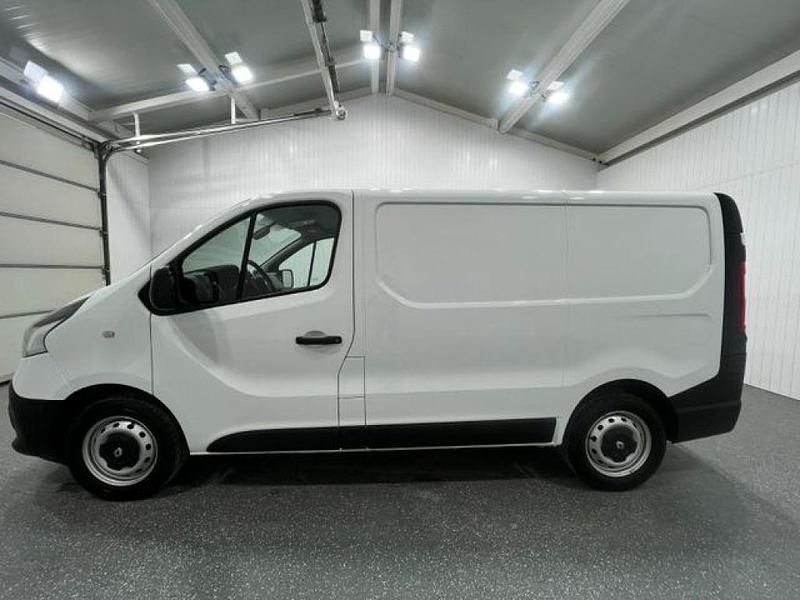 Gebraucht Renault Trafic Komfort 125 PS (91 kW) 2019 Arktisweiss Van / Kleinbus