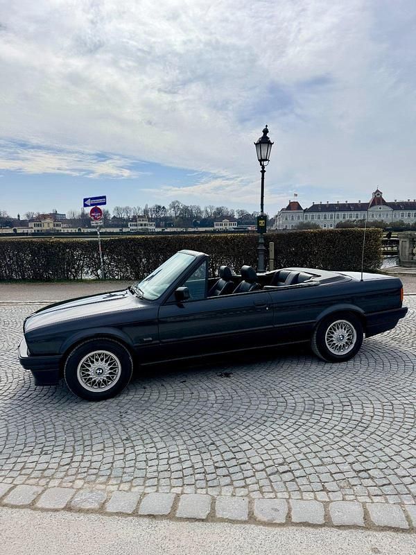 Gebraucht BMW 318 Cabriolet Shadowline 113 PS (83 kW) 1990 Schwarz Cabrio