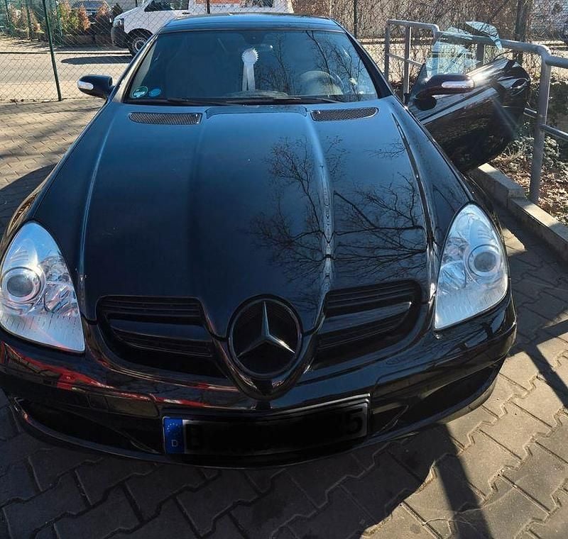 Schwarz Gebraucht 2005 Mercedes SLK200 Cabrio | 10.500 € (Guter Preis) - Bild 1/1