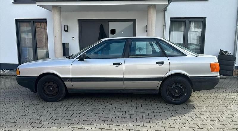 Gebraucht Audi 80 Basis 90 PS (66 kW) 1987 Silber Limousine