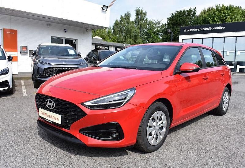Engine red Neu 2025 Hyundai i30 Kombi | 22.990 € (Superpreis) - Bild 1/4