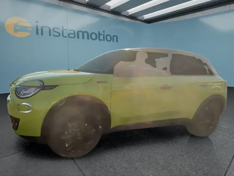 Neu Fiat 600 145 PS (106 kW) 2025 Grün SUV