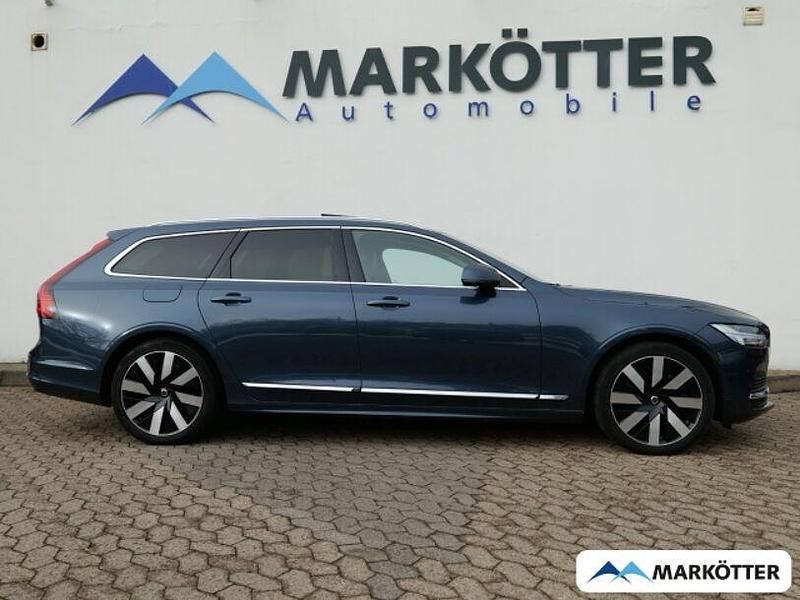 Gebraucht Volvo V90 Plus 398 PS (292 kW) 2023 Blau Kombi