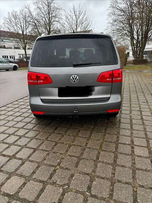 Gebraucht VW Touran 140 PS (102 kW) 2013 Grau Van / Kleinbus