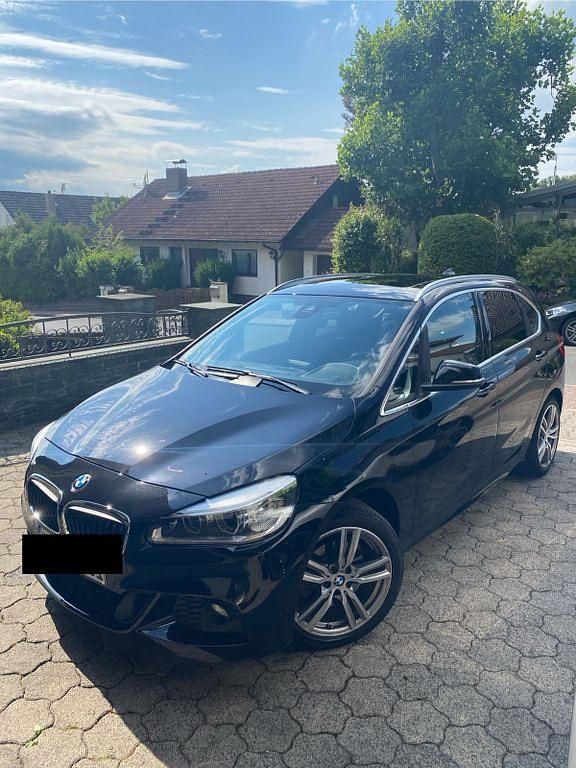 Schwarz Gebraucht 2015 BMW 220 Active Tourer M Sport Van / Kleinbus | 16.500 € (Fairer Preis) - Bild 1/4