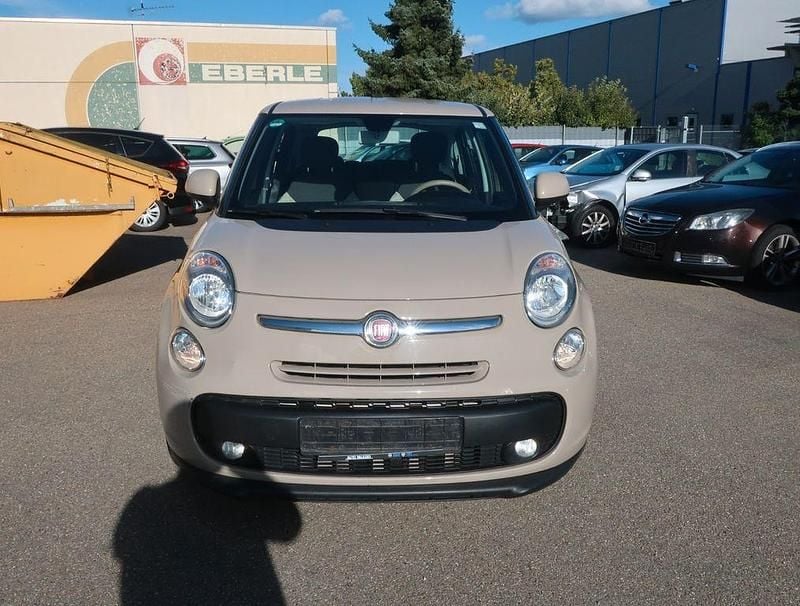 Beige Gebraucht 2013 Fiat 500L Easy Van / Kleinbus | 4.250 € (Guter Preis) - Bild 1/4