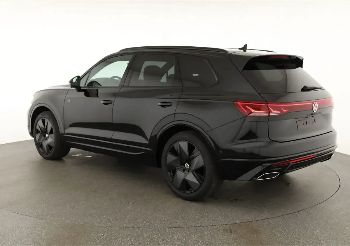 Neu VW Touareg Black Edition 286 PS (210 kW) 2026 Grenadillschwarz metallic SUV