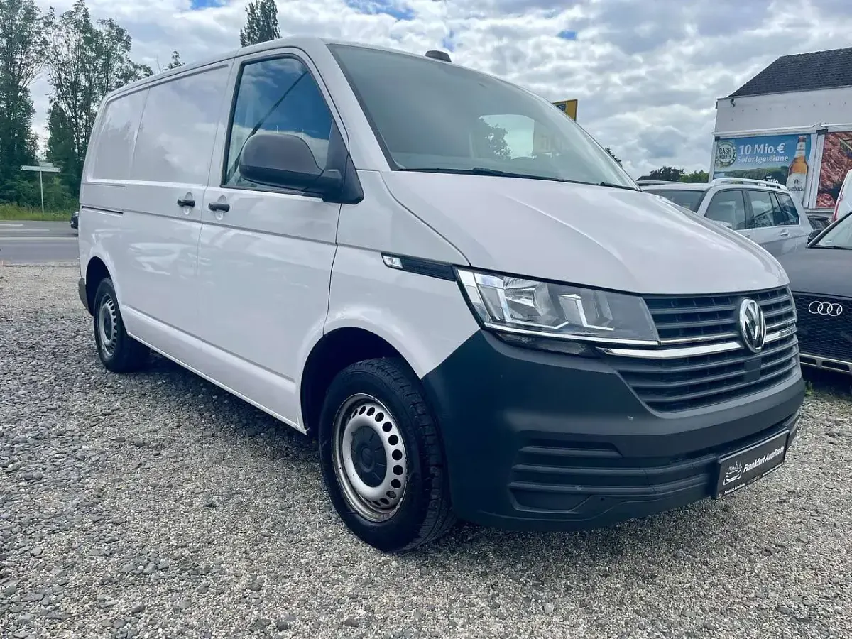 Gebraucht VW T6.1 110 PS (80 kW) 2021 Candyweiß Van