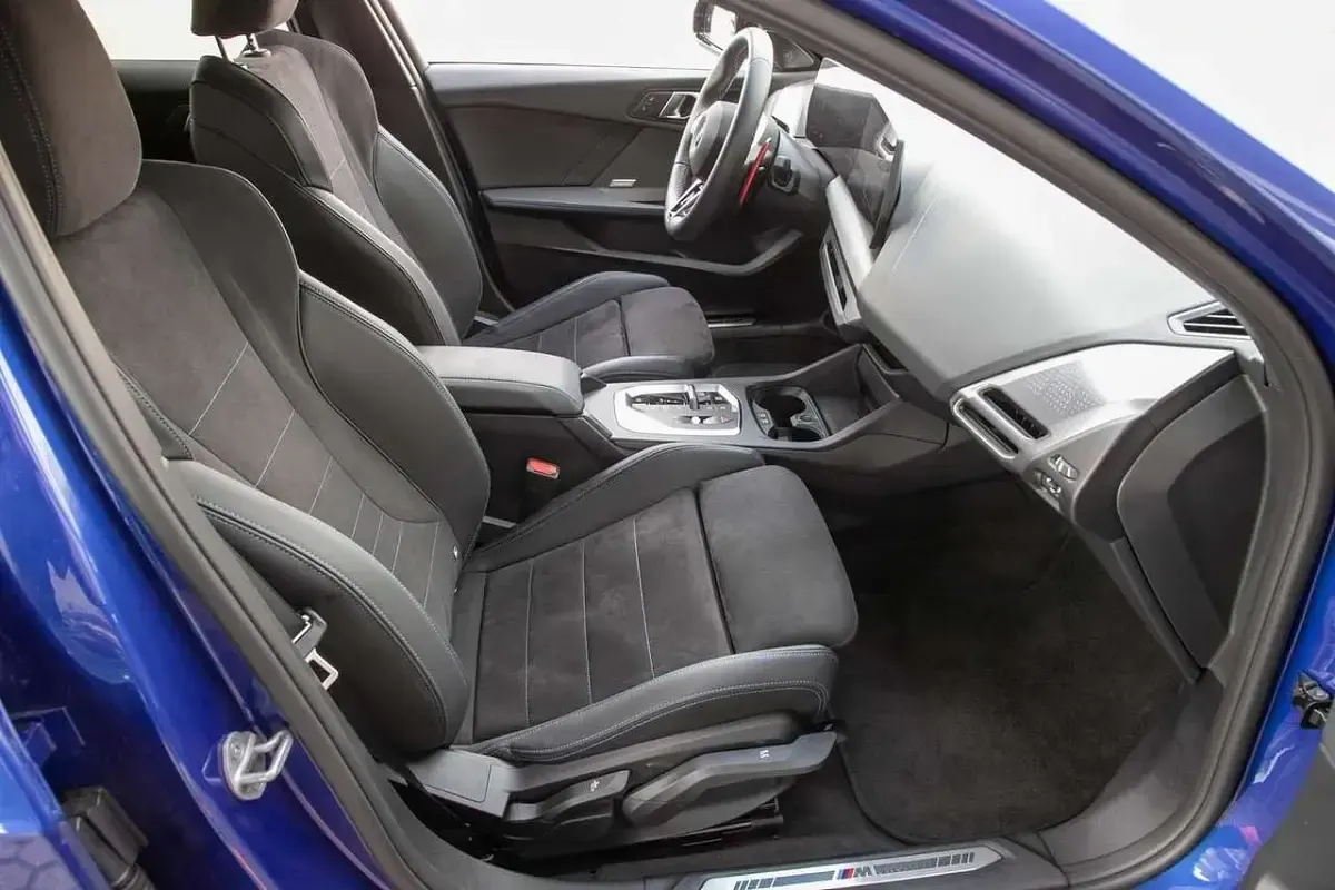 Gebraucht BMW M135 Performance 300 PS (220 kW) 2025 Blau Kleinwagen
