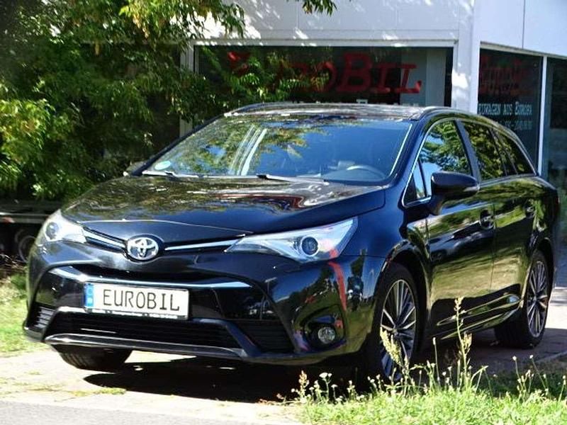 Mystic schwarz (209) Gebraucht 2018 Toyota Avensis Executive Kombi | 16.780 € (Fairer Preis) - Bild 1/4