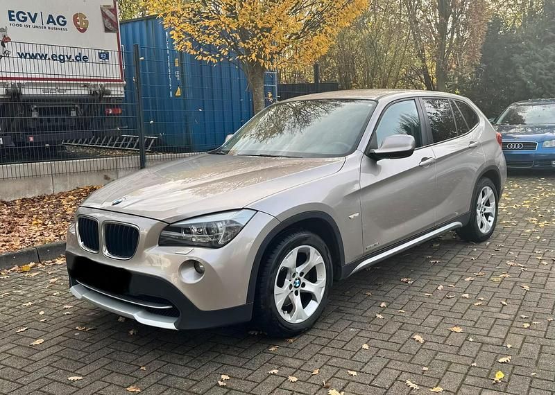 Gebraucht BMW X1 150 PS (110 kW) 2010 Gold SUV