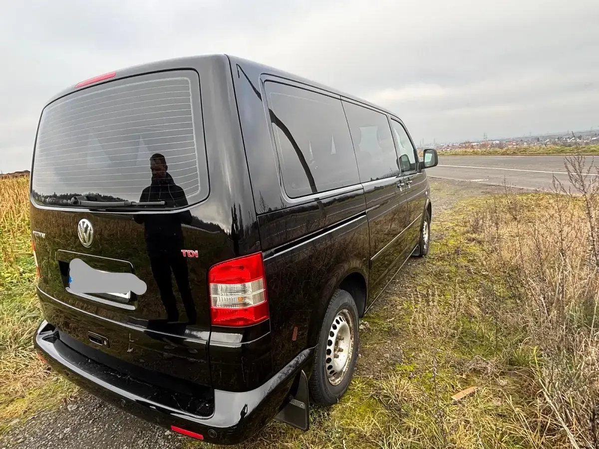 Gebraucht VW Multivan 174 PS (127 kW) 2007 Schwarz Van / Kleinbus