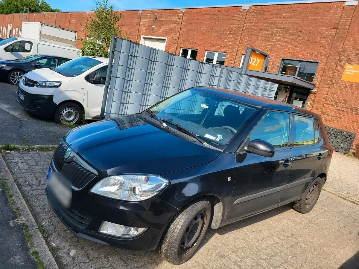 Gebraucht Skoda Fabia 60 PS (44 kW) 2010 Schwarz Kleinwagen