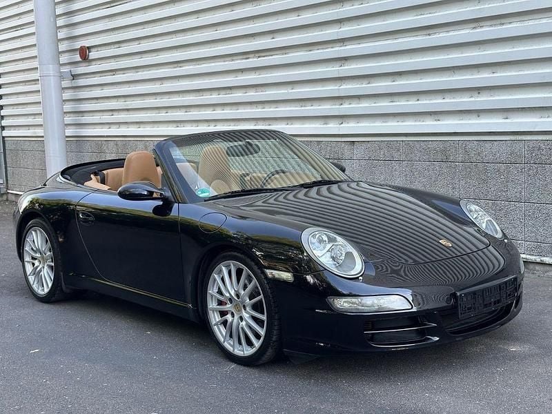 Schwarz Gebraucht 2005 Porsche 911 Carrera S Cabriolet Cabrio | 43.990 € (Superpreis) - Bild 1/4