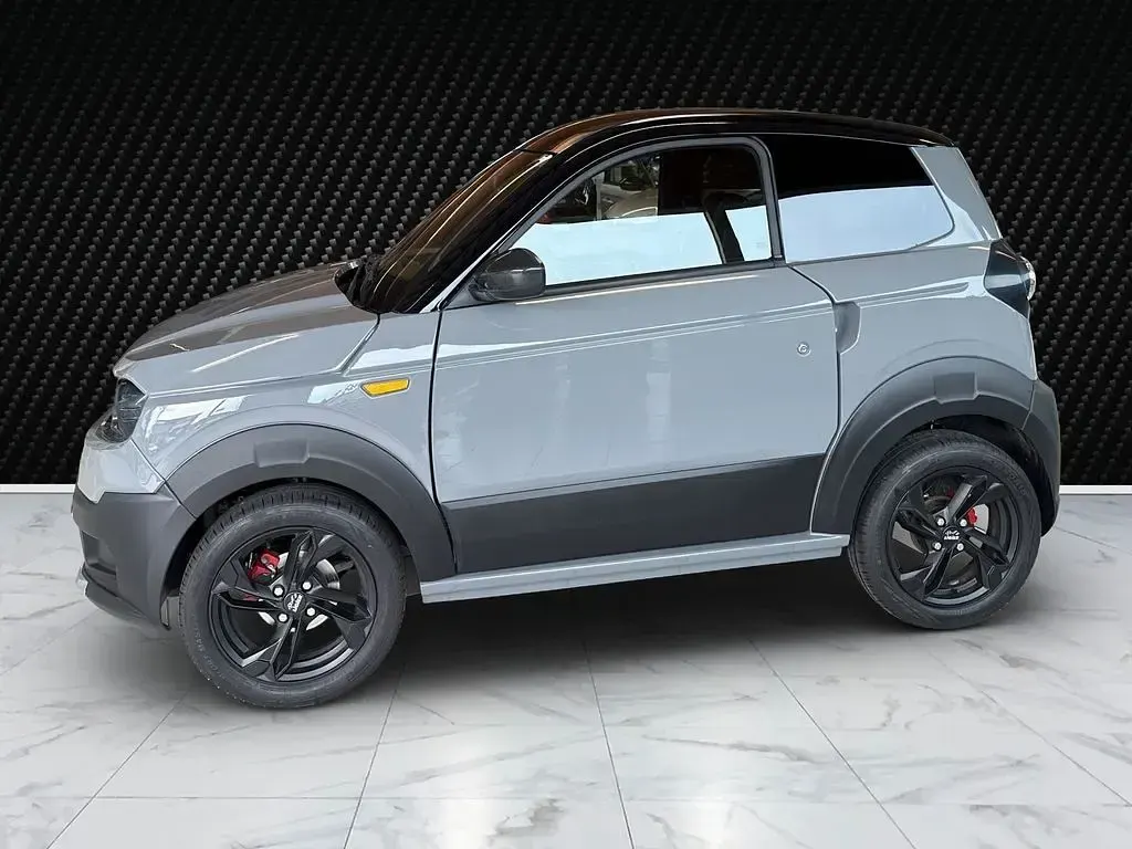 Gebraucht Ligier Myli 5 kW (8 PS) 2024 Silber Kleinwagen