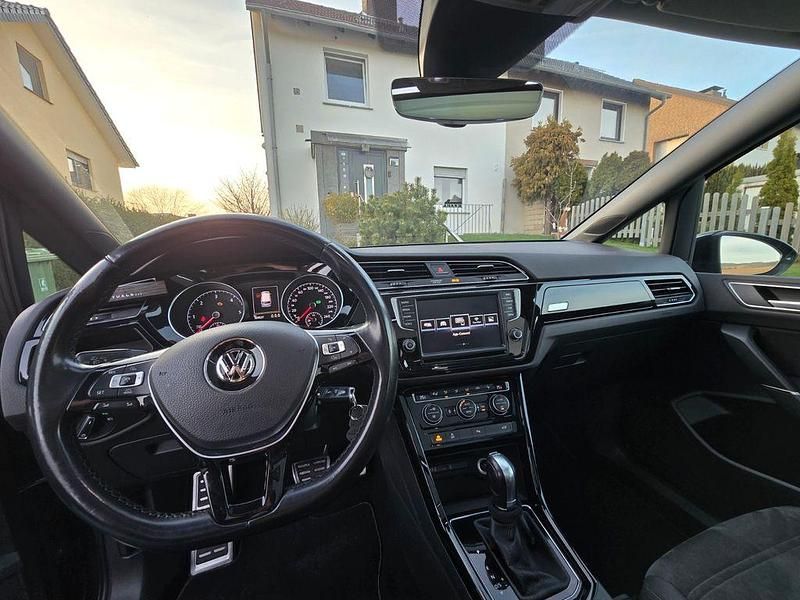 Gebraucht VW Touran Highline 190 PS (139 kW) 2015 Grau Van / Kleinbus
