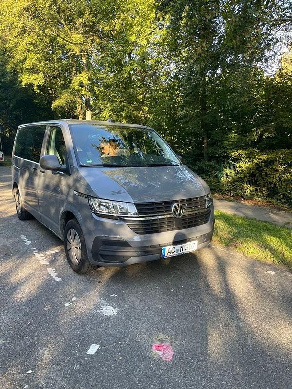 Grau Gebraucht 2020 VW T6.1 Trendline Van | 41.500 € - Bild 1/4