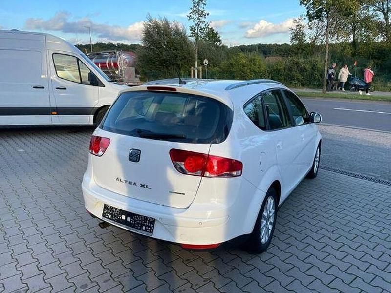 Gebraucht Seat Altea 105 PS (77 kW) 2010 Weiss Limousine