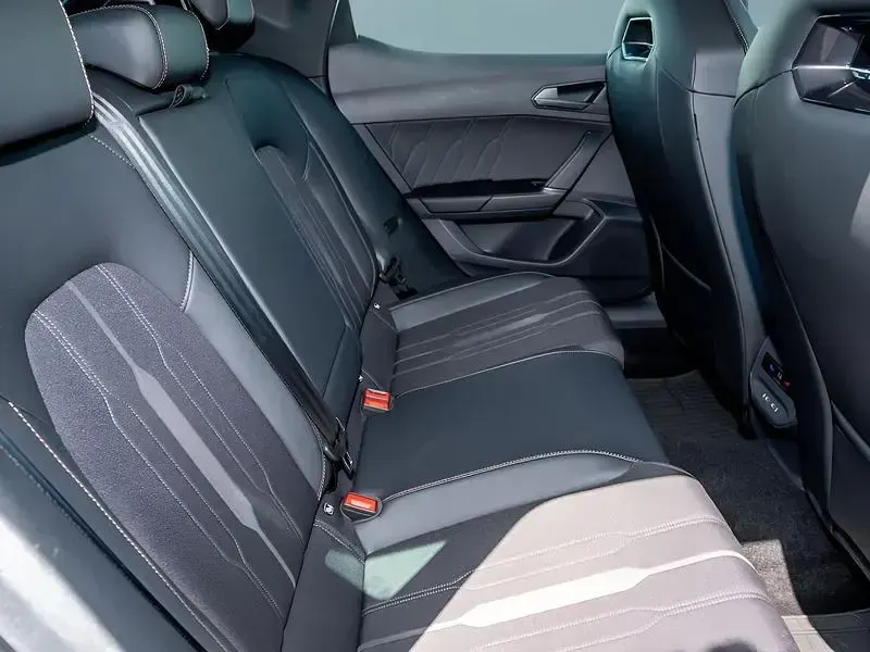 Gebraucht Cupra Leon VZ 300 PS (220 kW) 2024 Schwarz Kleinwagen