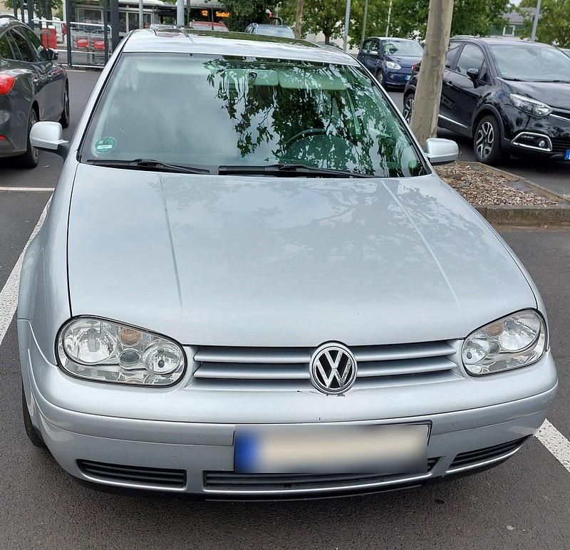 Gebraucht VW Golf IV 130 PS (95 kW) 2001 Silber Limousine