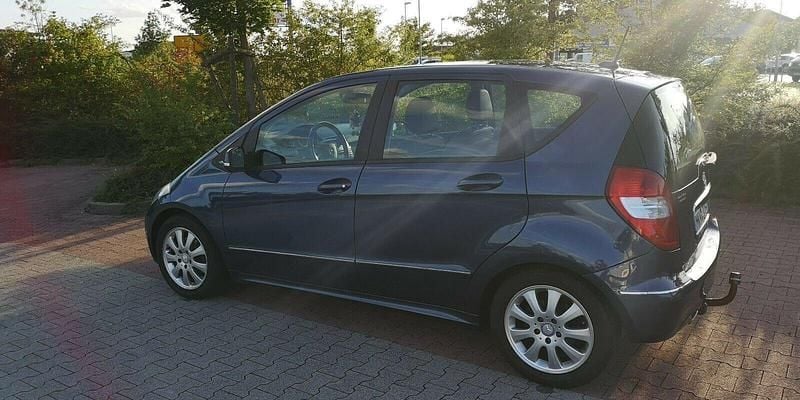 Blau Gebraucht 2009 Mercedes A170 Van / Kleinbus | 4.500 € (Teuer) - Bild 1/4