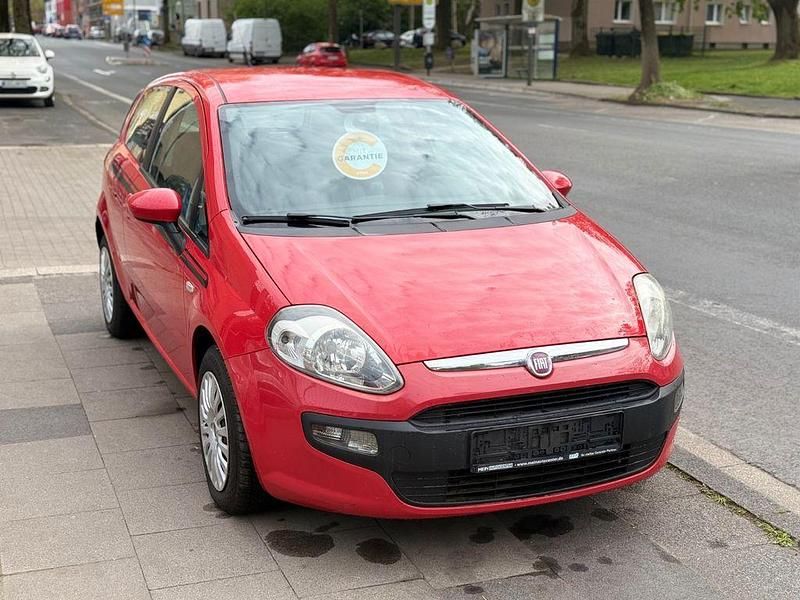 Gebraucht Fiat Punto Evo 69 PS (50 kW) 2012 Rot Kleinwagen