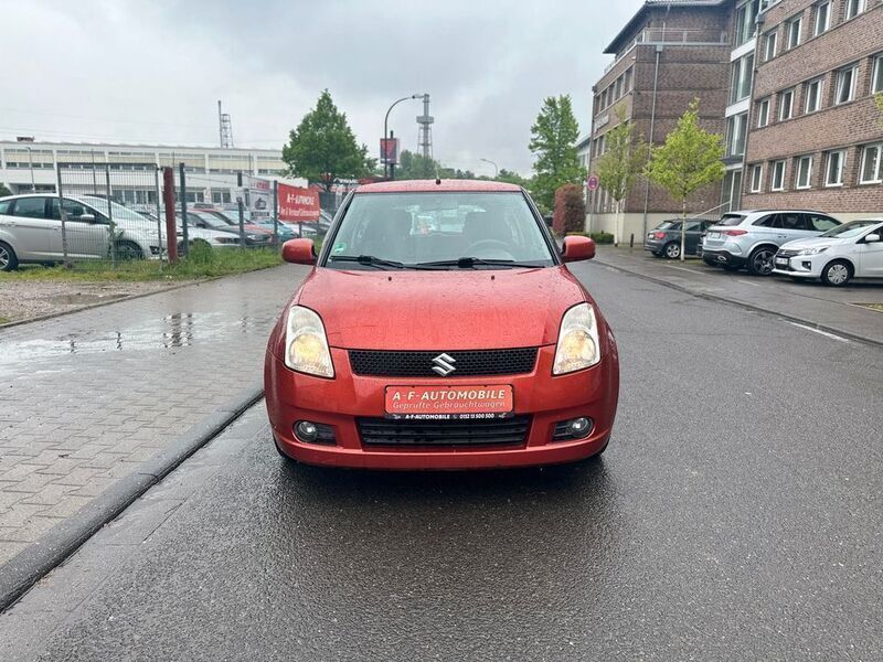 Rot Gebraucht 2006 Suzuki Swift Comfort Kleinwagen | 1.999 € (Guter Preis) - Bild 1/4