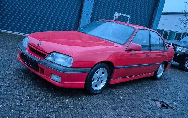 Rot Gebraucht 1987 Opel Omega Limousine | 3.450 € - Bild 1/4