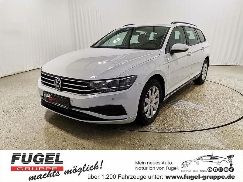 Gebraucht VW Passat Conceptline 150 PS (110 kW) 2022 Gletscherweiß metallic Kombi